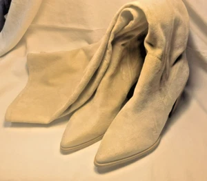 Botas Marc Fisher Hueso/Marfil Imitación Gamuza Sobre la rodilla Tacón Apilado Tobillo Cremallera Talla 11M - Imagen 1 de 10