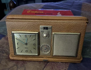 Vintage Endura Radiolarm Travel Clock Leather Case Radio Alarm Original Box - Picture 1 of 7