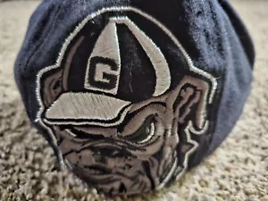 Cappello da baseball Georgia Bulldogs Top of the World Memory Fit cappello NCAA GRANDE LOGO - Foto 1 di 11