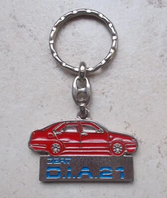 Vintage SEAT Garage Keyring key chain France automobilia 1990s metal - Image 1 of 3