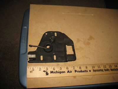 PESTILLO CAPÓ GM 14067081 1982 PONTIAC J2000 & SUNBIRD 14020735 NUEVO DE STOCK Foto 1 de 4