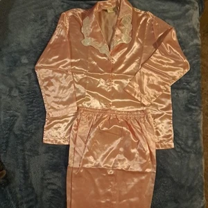 Womans Vintage Victoria Secret Pink Pajama Set Satin Small - Picture 1 of 7