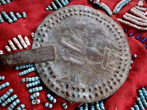 Bronze Royal Fan Africa West Antique Crocodile Design Embossed Pierced - Picture 1 of 4