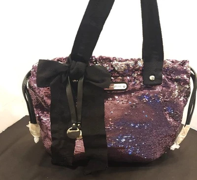BOLSO DE MANO JUICY COUTURE PÚRPURA Y NEGRO LENTEJUELAS CORDÓN CUBO CON LAZO NUEVO CON ETIQUETAS Foto 1 de 4
