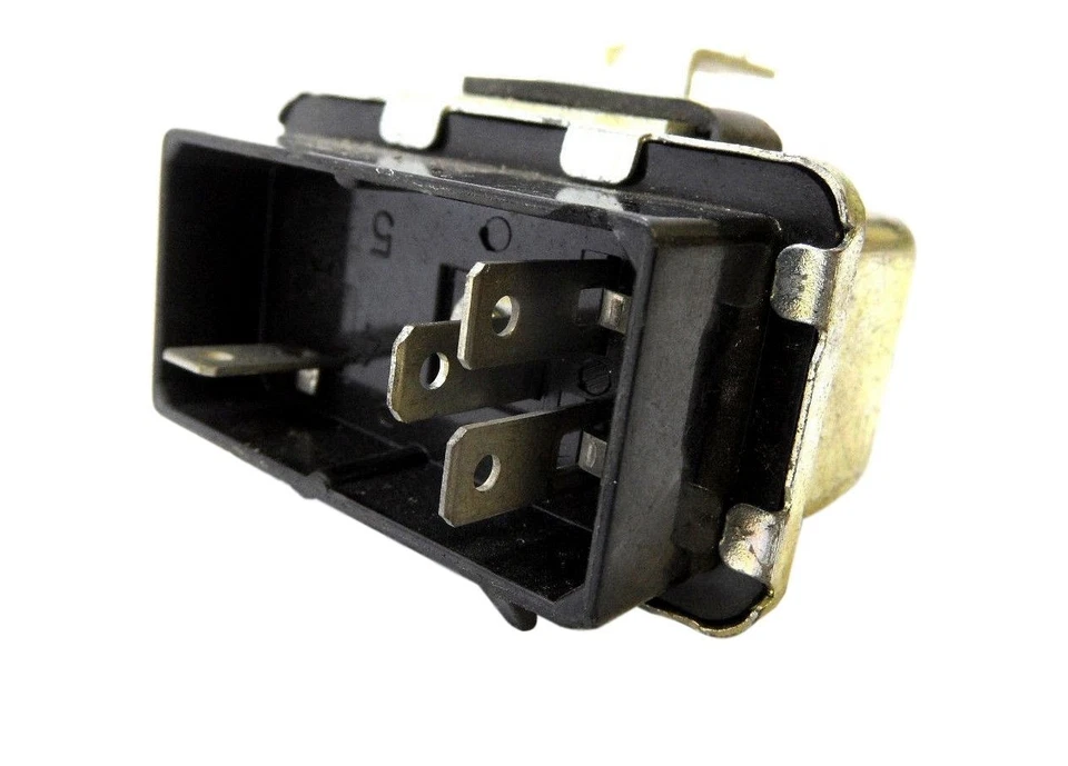 Oem Chrysler 4379085 A/C Compressor Control Relay - Image 1 of 2