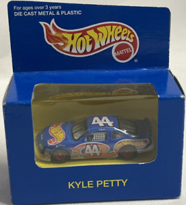Hot Wheels #44 Kyle Petty 1/64 Scale 17580 Vintage 1997
