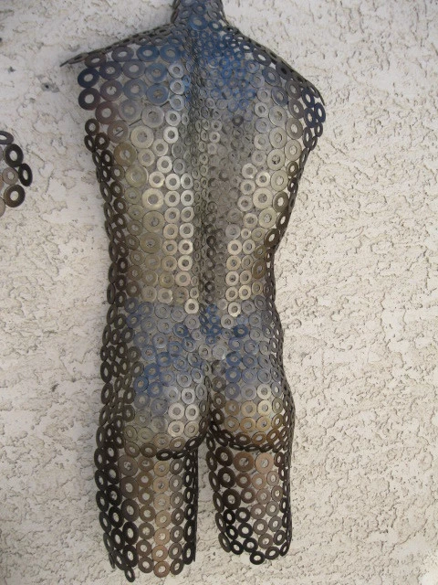 Arte de pared abstracto moderno metal escultura masculina torso por Holly Lentz  Foto 1 de 4