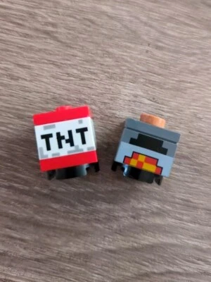 LEGO Minecraft TNT bloque y estufa con pastel ambos tienen base 🦵 bloques O Foto 1 de 4