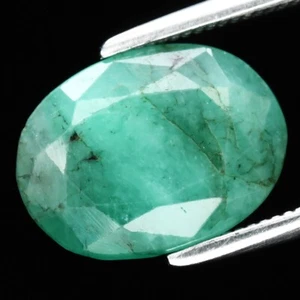2.17ct 10.7x8mm Oval Green Emerald Gemstone, Zambia - Picture 1 of 4