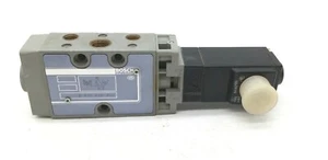 Bosch 0 820 018 025 Solenoid W/Pilot Valve - Picture 1 of 6