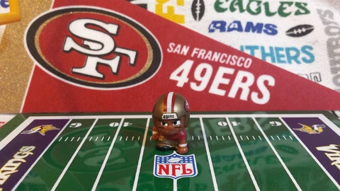 NFL Teenymates San Francisco 49ers Lineman (LM/3-pt stance) figure Cover