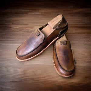 OluKai Kakaha Men’s Leather Slip On Loafers Oak Brown Shoes Sz-10 - Picture 1 of 11