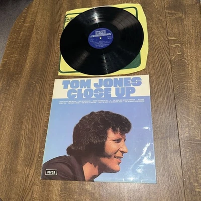TOM JONES - Close Up - VINYL LP - Original 1972 - UK Decca - Image 1 of 4