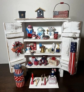 4. JULI USA SHABBY CHIC STALL patriotische PUPPENHAUS MINIATUREN Flaggen ENTZÜCKEND!!! - Bild 1 von 18