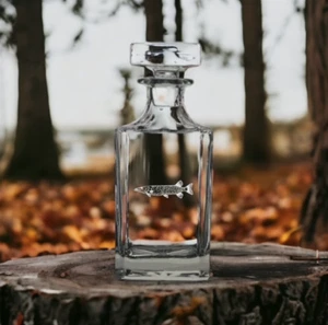 Muskie Decanter 26 Oz Bourbon Whiskey Premium Glass Personalize Gift Fish NEW - Picture 1 of 9