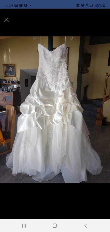 Strapless Ballgown Wedding Dress - Size 8 - Ballgown Style - Изображение 1 из 4