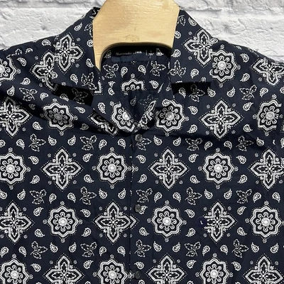 Abercrombie & Fitch Men Blue Geometric Button Up Hawaiian Camp Shirt Size Large - Image 1 of 4
