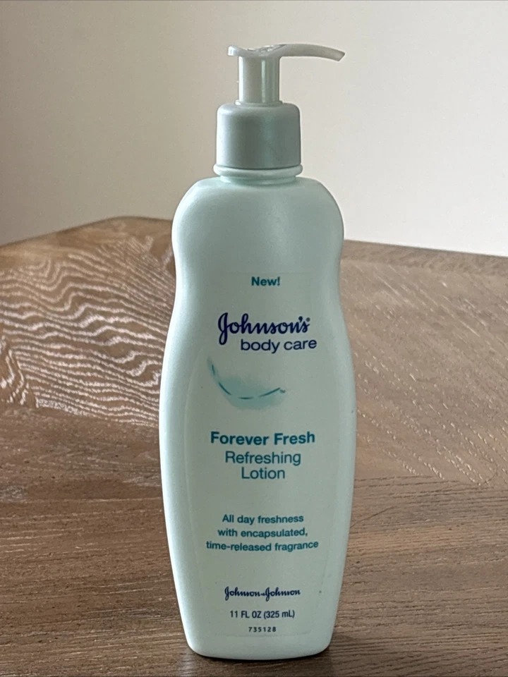 Освежающий лосьон Johnson's Body Care Forever Fresh 11 унций НОВЫЙ - Изображение 1 из 4