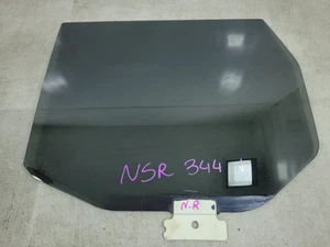 JEEP GRAND CHEROKEE WK2 13-16 NEARSIDE REAR DOOR WINDOW GLASS FACTORY TINTED - Picture 1 of 6