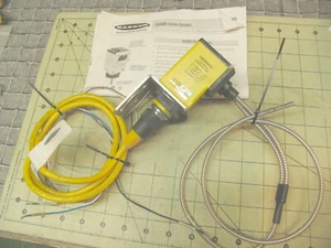INFRARED GLASS FIBER OPTIC (BANNER # Q45BB6FQ-W2-1) with # BA1.533META cable - Picture 1 of 7