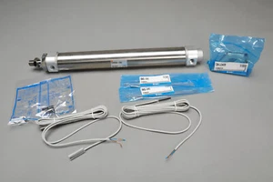 NEW SMC CDM2B40-250A Pneumatic Cylinder Kit FAST SHIP FROM USA - Picture 1 of 4