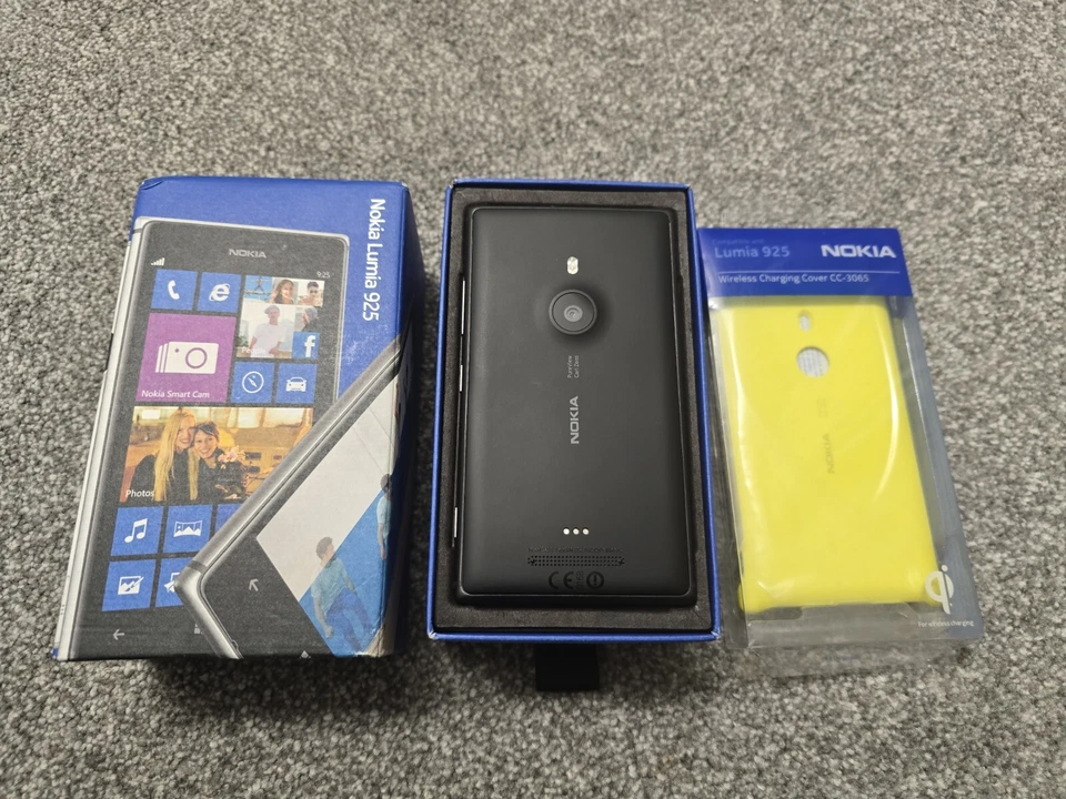  Nokia Lumia 925 Black (Unlocked)16GB Smart Mobile Smartphone - Image 1 of 4