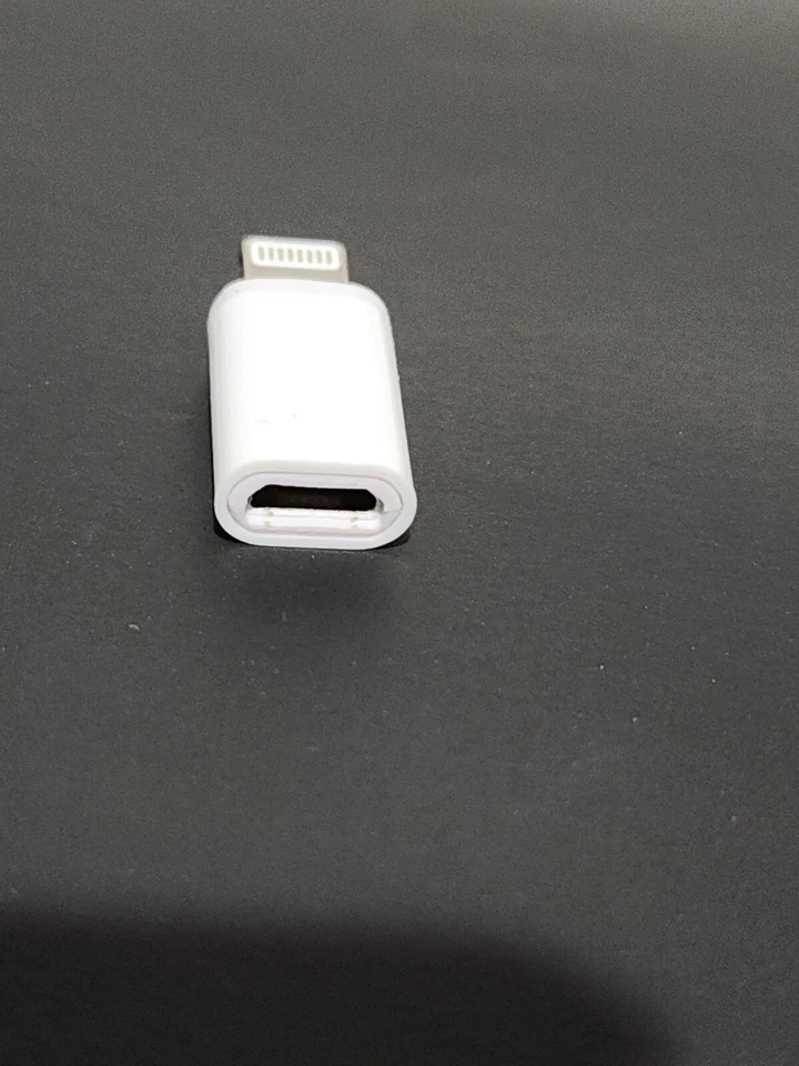 Apple To Micro-USB Adapter White 6 Pack May Not Work W Apple Products Post 2020 - Image 1 of 3