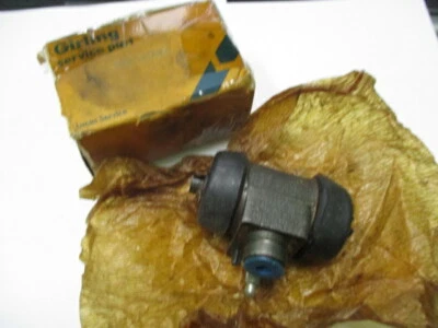 Austin Mini 1964-67 rear wheel cylinder NOS Lockheed L4241-239, GWC1102 - Image 1 of 3