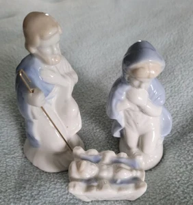 Lefton Nativity Set Manger Scene 3 Piece Set Porcelain Jesus Mary Joseph - Picture 1 of 10