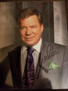 ¡Imagen autografiada de William Shatner! - Imagen 1 de 1