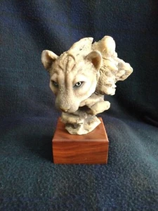 Mill Creek Studio "Intuition" Figur 6" hoch 2,5" quadratischer Sockel  - Bild 1 von 5