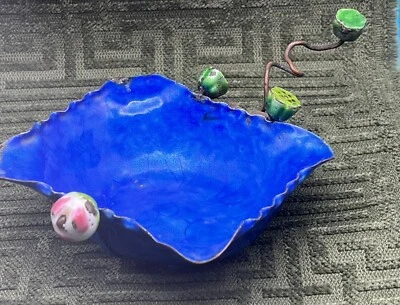 Antigua bandeja de tazón de cepillo de esmalte azul hoja de loto de cobre chino Foto 1 de 4