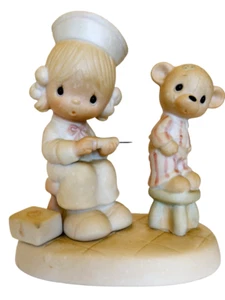 PRECIOUS MOMENTS " Love Beareth All Things Figurine 1981 Signed By Jonathan Rare - Picture 1 of 9