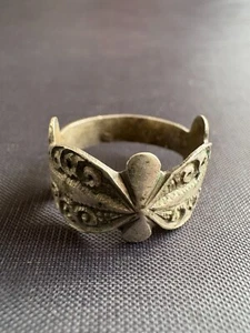 Vecchio anello argento berbero vintage fatto a mano Amazigh anello argento tribale misura 9 US - Foto 1 di 10