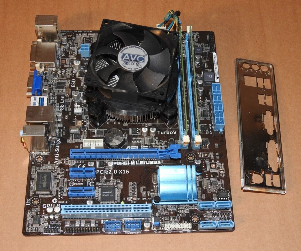 ASUS P8H61-M LE/USB3 Mainboard Motherboard Bundle 16GB RAM Intel Core i7-2600K - Bild 1 von 2
