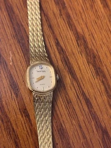 Vintage Diane Von Furstenberg Quartz Ladies Goldtone Adjustable Watch 6.5" - Picture 1 of 8