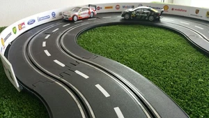 Rieles protectores coche ranura 1/24 1/32 PVC borde patrocinios carrera scaletrix.. 200cm - Imagen 1 de 8