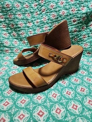Italian Shoemakers Women's Tan Leather Wedge Two Strap Slide Sandals Size 7.5M - Image 1 of 4