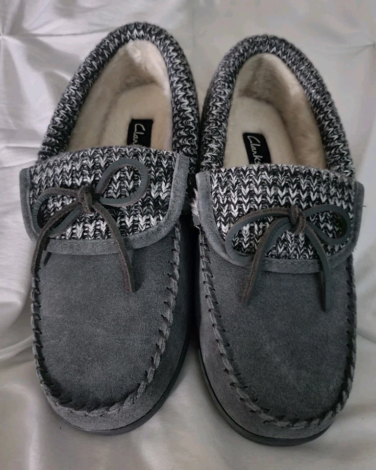 Clarks Leather Moccasin Slippers Womens Size 12 Medium - Image 1 of 4
