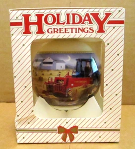 *New Holland Tractor 560 empacadora escena de Navidad 2001 vidrio adorno de Navidad décimo nh - Imagen 1 de 11