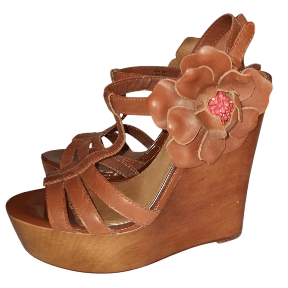 SANDALIAS MARK & JAMES BY BADGLEY MISCHKA CUÑA FLORALES TALLA 6,5 GUC Foto 1 de 4