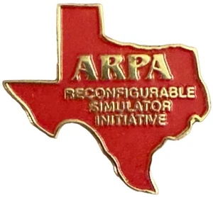 Souvenir TEXAS ARPA “Iniciativa Simulador Reconfigurable” Sombrero Solapa PinBack. - Imagen 1 de 2