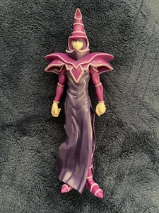 1996 YU-GI-OH! DARK MAGICIAN 6" Figur Kazuki Takahashi YUGIOH Vintage Anime Spielzeug - Bild 1 von 3