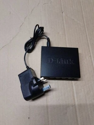 D-Link SWITCH 5PORTS GIGABIT - Image 1 of 4