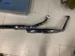 OEM Factory Exhaust Pipes Mufflers Heat shield Harley Heritage softail 09^ Twin - Picture 1 of 12