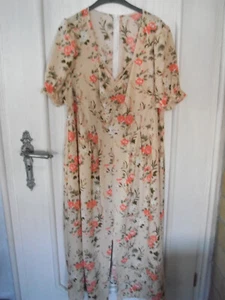 Sommerkleid 3XL,romantiker Stil,beige mit Rosen,Puffärmel,schöner Ausschnitt. - Bild 1 von 4