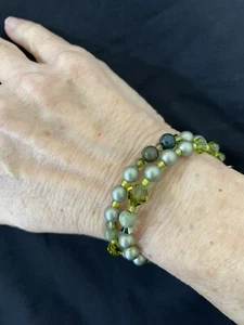 swarovski bracelet, Crystal, Pearl, Memory Wire, New, Handmade, Fits all wrists - Picture 1 of 3