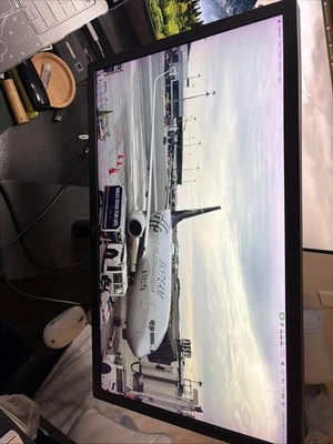 LG UltraFine 4K 22MD4K 21.5" Widescreen Monitor for Mac (Pink Screen On Side ) - Image 1 of 4