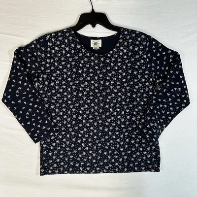 Pullover American Eagle para mujer talla grande manga larga azul y estampado floral Foto 1 de 4