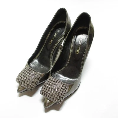 Bombas femininas Sergio Rossi de couro biqueira pontiaguda tamanho 34 cinza USADAS - Imagem 1 de 4